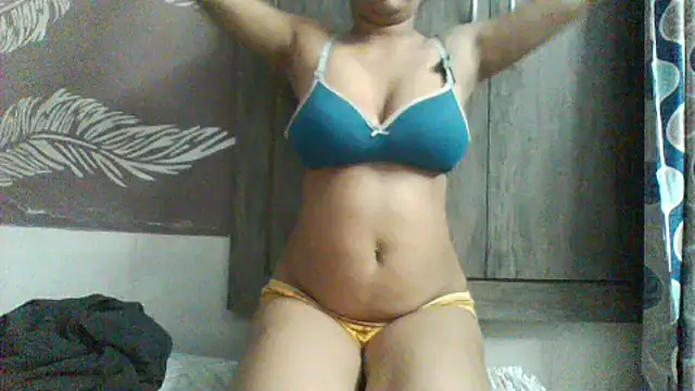 shalini_fire webcam
