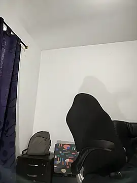 LucyDiamonds1 webcam