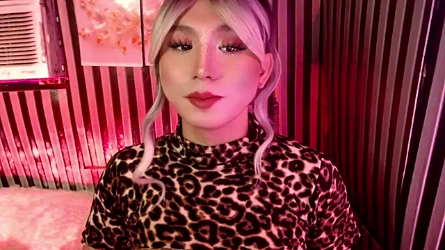 nudist chat UrhotlucyTS