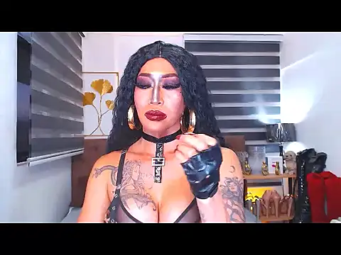DominateMistressTania webcam