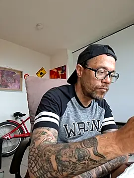 Mr_Graffitimile webcam