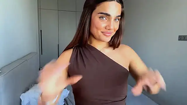 melindareny - MelindaReny's free webcam - UK Sex Cams