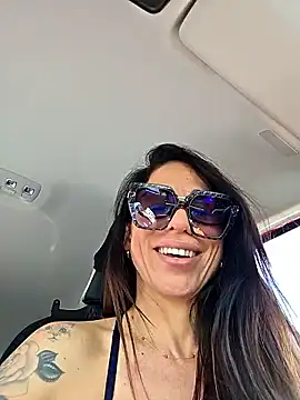 sexy7883 (F milf) - @make me hot and weet 💦💦💦