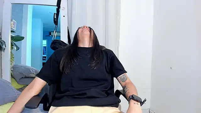 ViictoriiaSaenz webcam