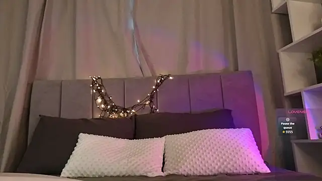 KuramiGirl live sex cam