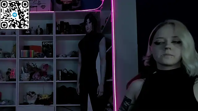 Holy_Mistress_S live sex cam