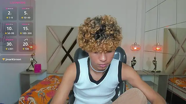 Anyelo_Twink live sex cam