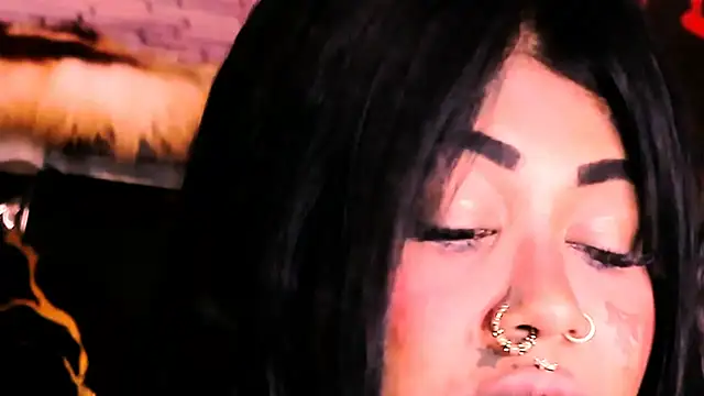 indian_dreamgirl webcam