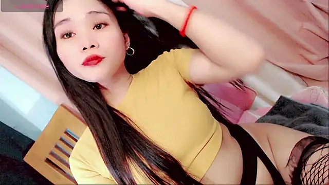 Amomentoflust99 webcam