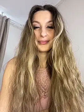 alyxra - Alyxra's free webcam - UK Sex Cams