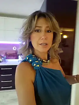 celynaross (Ask my age) - I want cum for you