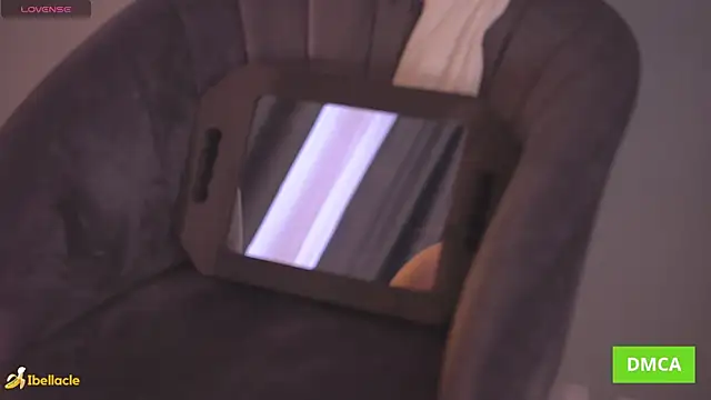 bellacle (F young) - a closer tease for panties