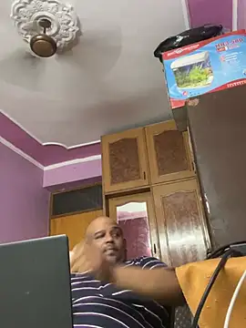 Dick_6inches_Delhi webcam