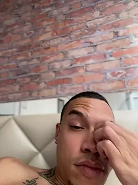 AlphaMasterXxx webcam