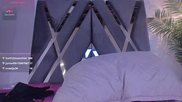 alessandra_wells webcam