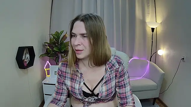 TessaDaybreak webcam