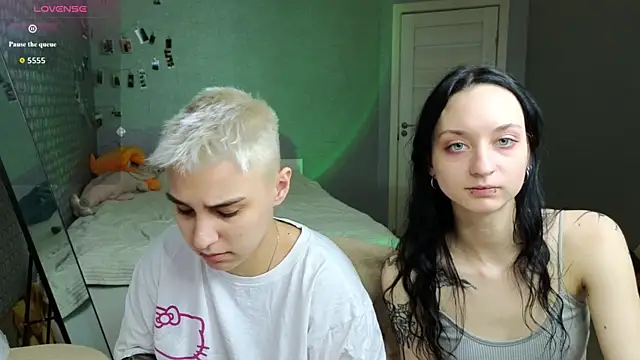 LuxuryLoverss webcam