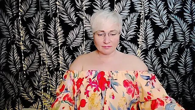 Olivia_playful webcam