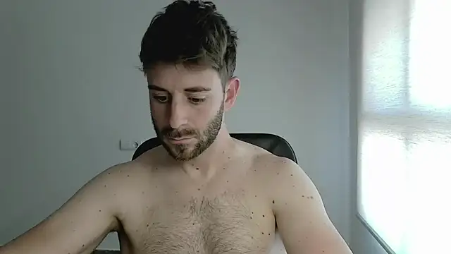 vargas90 (Ask my age) - Show my ass 1min