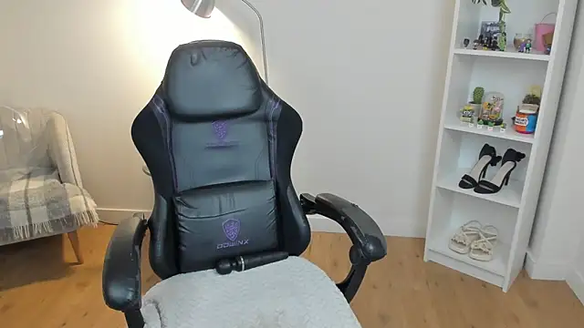 _bellaevans_ - _BellaEvans_'s free webcam - UK Sex Cams