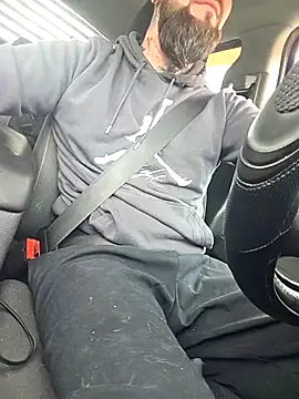 beardedtattood (Ask my age) - Lets get this cock soo hard😈😈