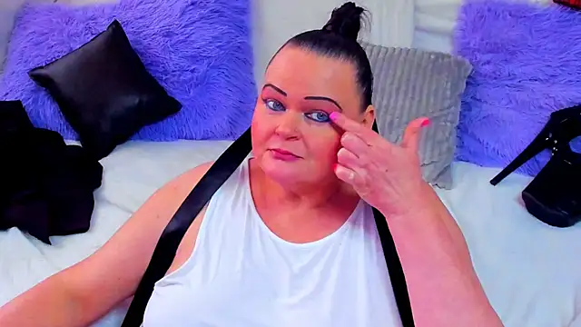 MilanaBiegert webcam