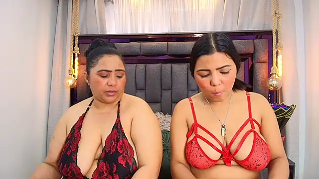 Karina_Mendoza webcam