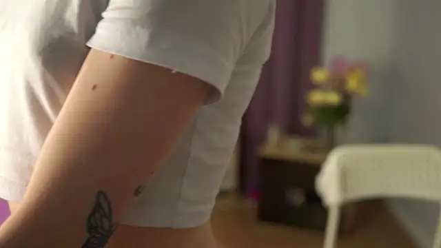 August_female webcam