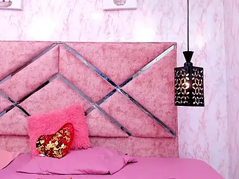 Spicy_Cherryy webcam