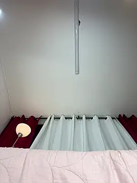 Webcam Model (Lila-pinkky)  is live.Free join now!