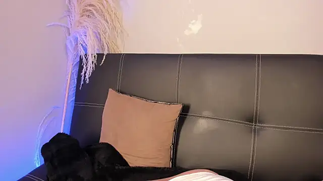 madelaine_blosson webcam