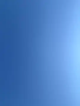 betsy (F young) - Finger pussy at public beach