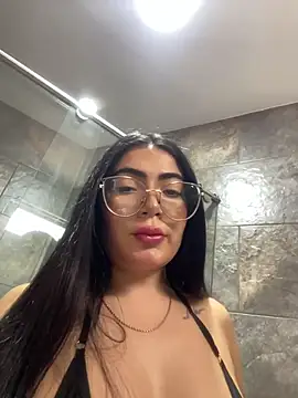 Mia_222 webcam