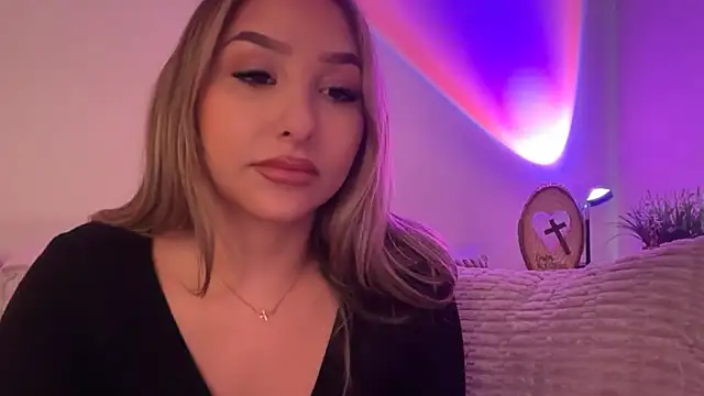 lustfulsmiles webcam