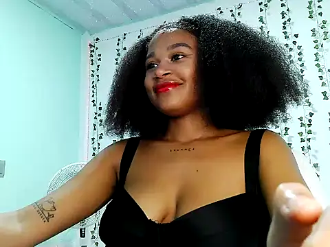 Akemy_Saunders webcam