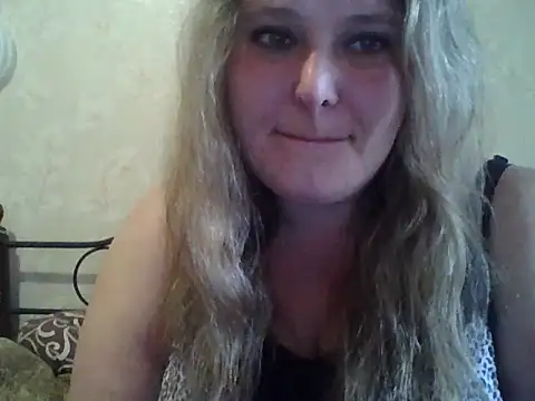 parismimi - ParisMimi's free webcam - UK Sex Cams