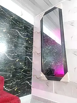 crislingery_dolli webcam