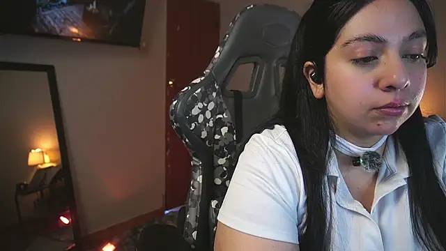 coraline_latin webcam