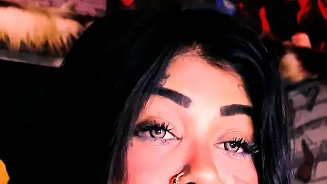 indian_dreamgirl webcam