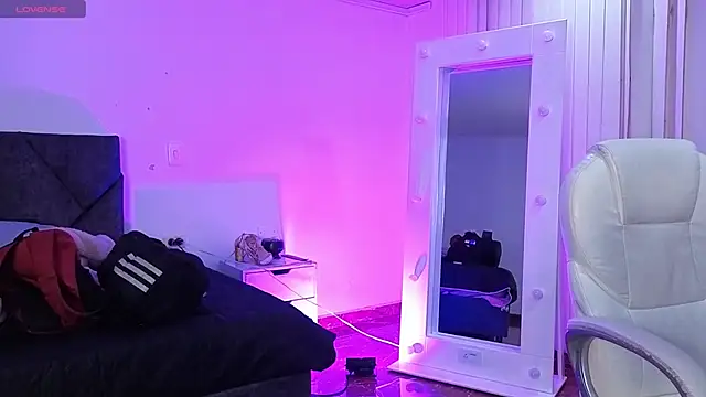 _sharlotte777 webcam