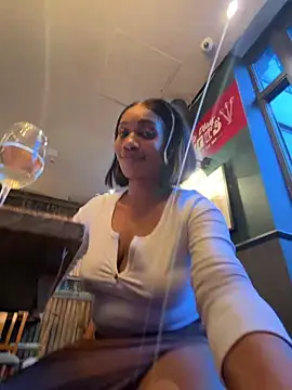 ___Nessa live sex cam