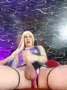 crislingery_dolli webcam