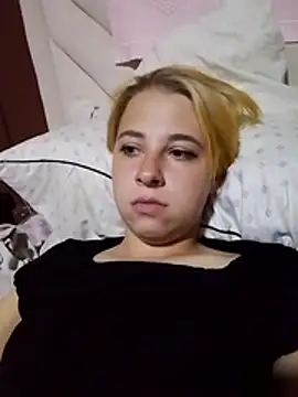 Gussie_Bridie webcam