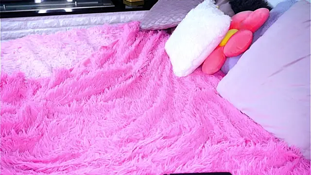 YettaCalabria webcam