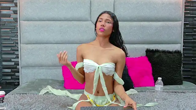 EsmeraldaBlake webcam