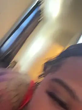 Squirtalert27 webcam