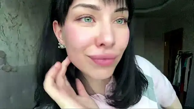 LuisaAlconcel webcam