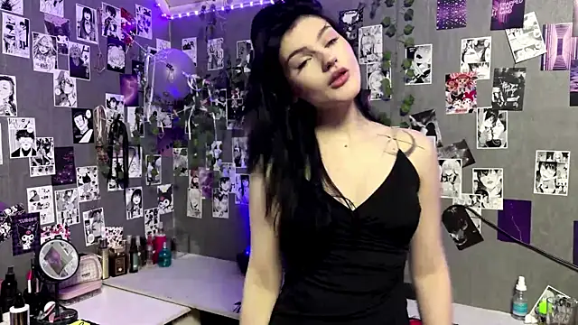 SallieStrahin webcam