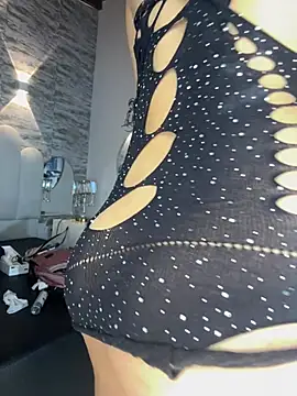 Webcam Model (Kristy1_)  is live.Free join now!