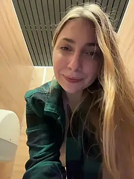 sunny___bunny (F young) - Nipple twisting + tit spanking 7x